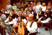 die Gruppe aus Rio Maior, Portugal, sang und spielte für die betagten Leute im Haus Nofels